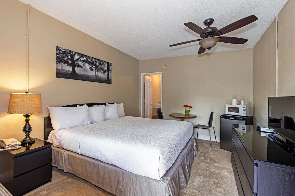 Vineyard Valley Inn Cloverdale Bagian luar foto